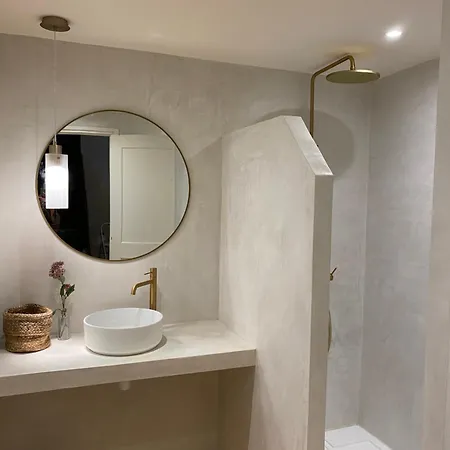 Authentique Mazet Et Sa Fontaine En Provence 別荘 フォンヴィエイユ