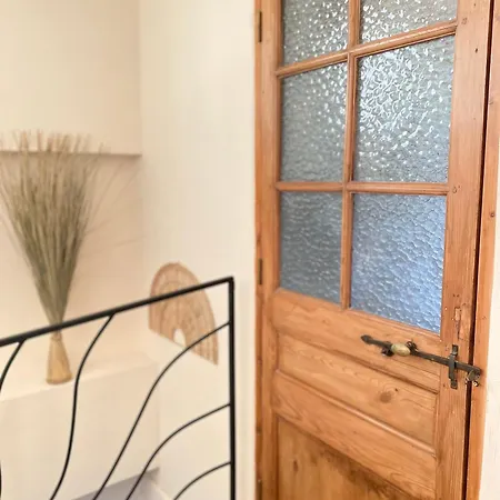 別荘 Authentique Mazet Et Sa Fontaine En Provence フォンヴィエイユ
