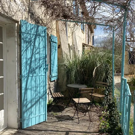 Authentique Mazet Et Sa Fontaine En Provence 別荘